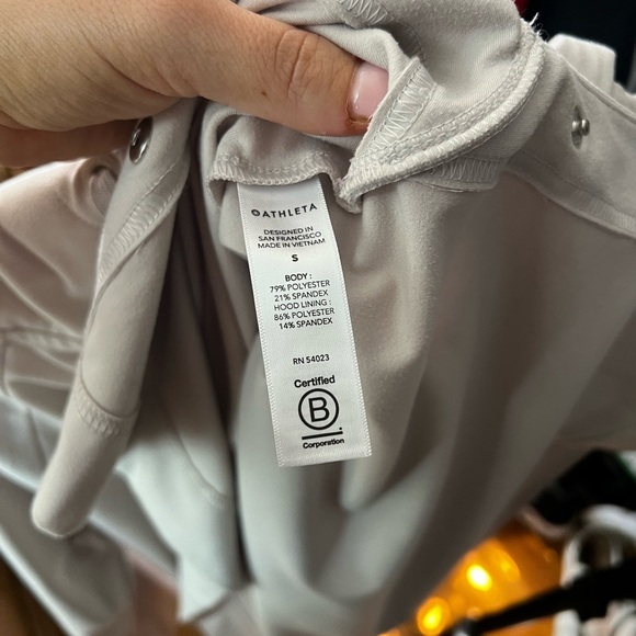 ATHLETA ABALONE GRAY GLACIER HANDKERCHIEF PONCHO small - Picture 13 of 14